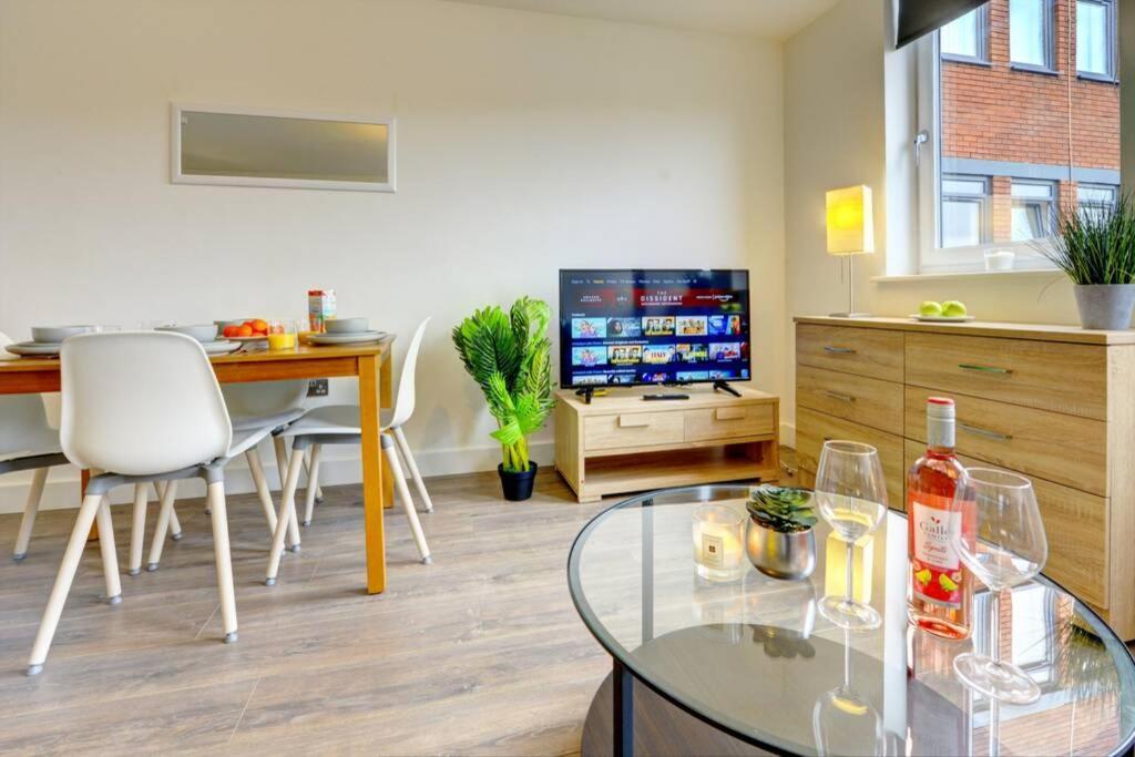 Modern & Stylish 2Br Apartment - Queens House Coventry Exterior foto